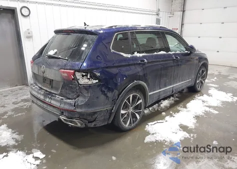 2022 Volkswagen Tiguan 2.0T Sel R-Line z USA, uszkodzony, nr VIN 3VV4B7AX0NM163947